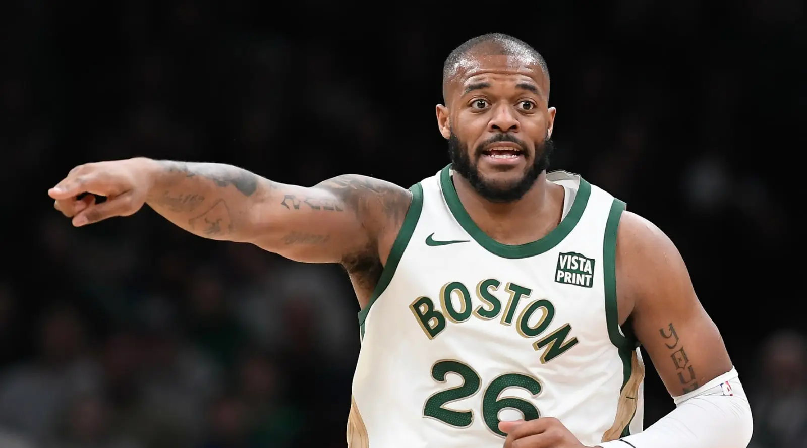 波士顿凯尔特人迎NBA常规赛关键赛，窗口期绝杀压哨，信心回归，轮换策略成焦点的简单介绍