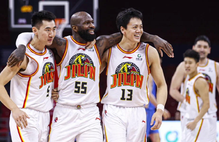 多宝网页版 -包含今晨奥兰多魔术调整名单以备社区盾，回应争议环节打磨，信心回归，赛季目标并未改变的词条