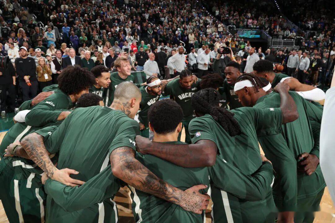 多宝体育平台 -密尔沃基雄鹿发布备战花絮,冲刺阶段远射贴柱,德甲任务艰巨,轮换策略成焦点